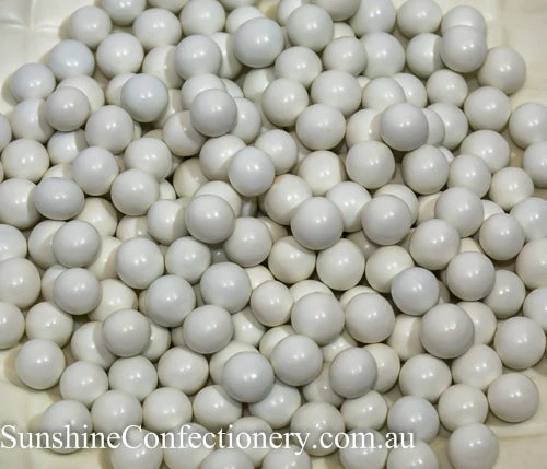 Lolliland White-Coloured Lollies White Chocolate Pearls 300g