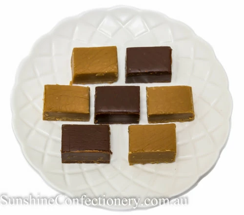 Kelly's Confectionery Caramel & Chocolate Fudge FUDGE / Coconut Ice