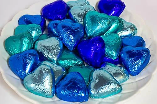 Paul's Confectionery Hearts - Milk Chocolate Hearts In Mixed Blue Foils 1kg