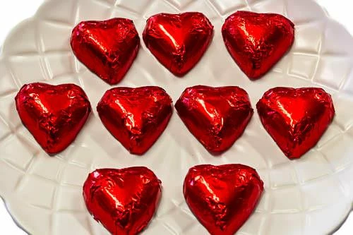 Paul's Confectionery Hearts - Milk Chocolate Hearts In Red Foil 1kg
