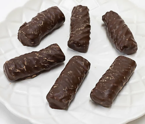 Ricci Licorice / Aniseed Black Licorice Short Twists Coated In Milk Chocolate