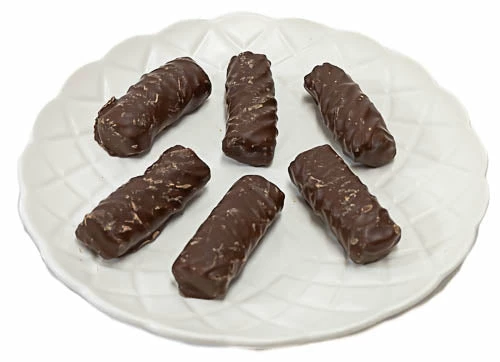 Ricci Licorice / Aniseed Black Licorice Short Twists Coated In Milk Chocolate