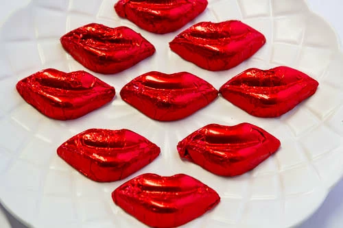 Chocolate Gems Kisses - Milk Chocolate Lips In Red Foil 5kg Chocolates - Milk, Dark & White