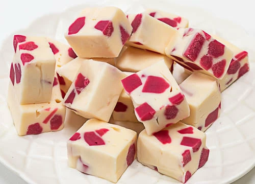Pariya Raspberry Nougat Candy, LOLLIES & Confectionery