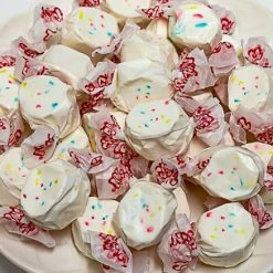 Taffy Town Saltwater Taffy - Frosted Cupcake Candy, LOLLIES & Confectionery